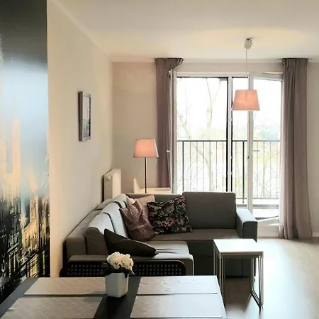 Appartement Urban Apt By The River